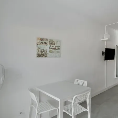Estudio Yumbo Playa San Bartolomé
