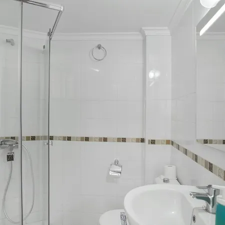 Estudio Yumbo Playa San Bartolomé