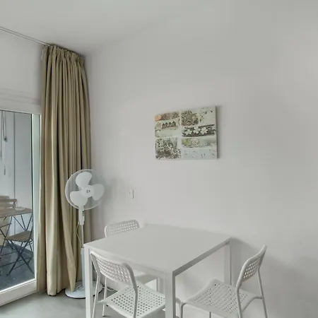 Estudio Yumbo Playa Apartment *
