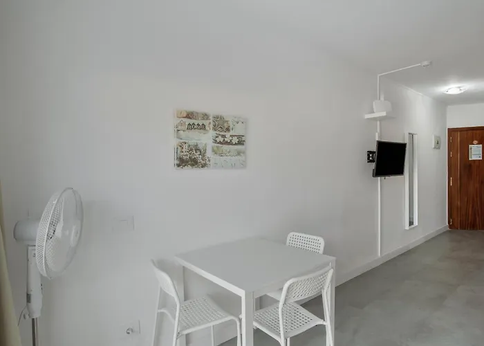 Estudio Yumbo Playa San Bartolomé